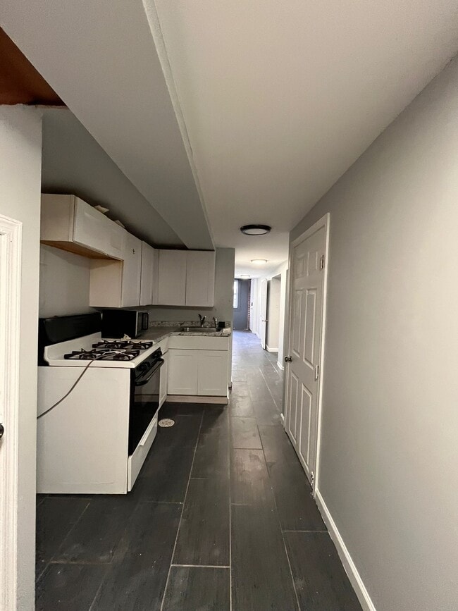 Building Photo - 579 Liberty Ave Unit BSMT