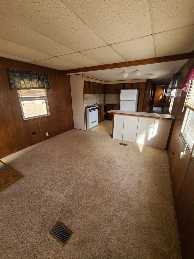 Photo - 3 Bedroom Mobile Home in Grandview Plaza