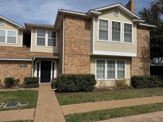 Building Photo - Private Condo Living