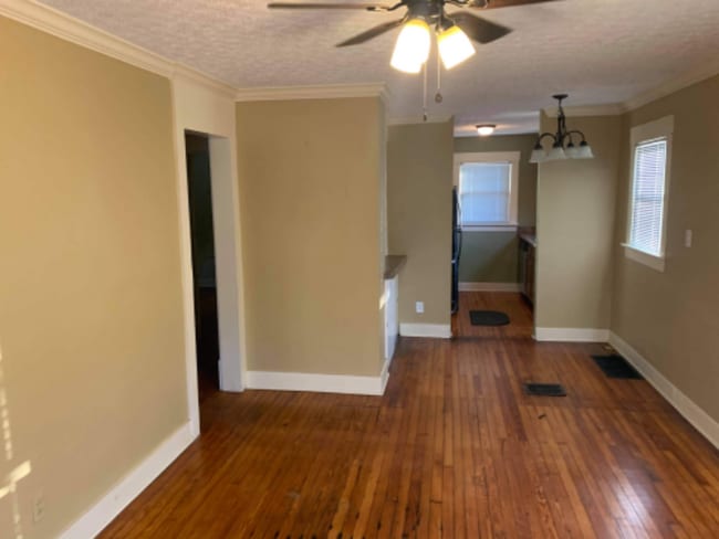 Photo - 668 S Barbee Way