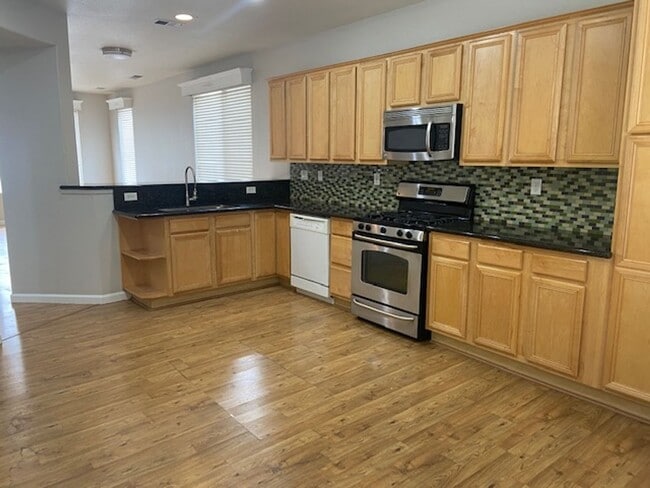 Photo - South Reno - Double Diamond Stunner - Tons of Amenities!