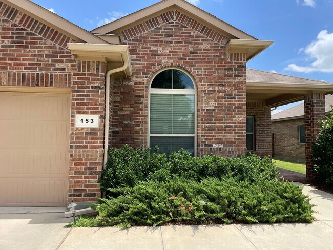 Photo - Charming 4-Bedroom Home with Scenic Backyard Views in Saginaw!