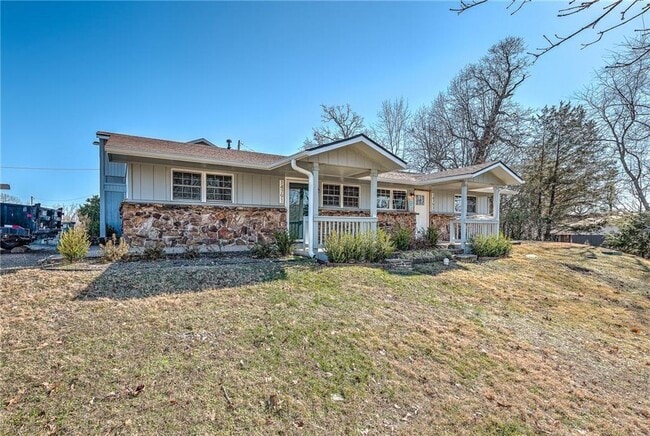 Building Photo - 14791 Dutchmans Dr