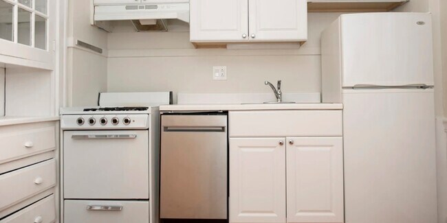 Photo - 2151 N Fremont St