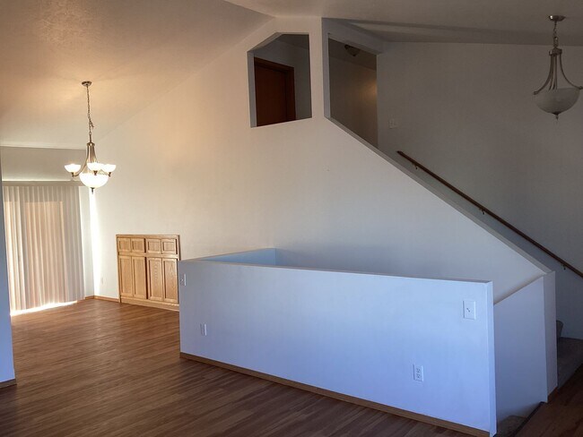 Photo - Nicely updated 4Bed, 2Bath in Airway