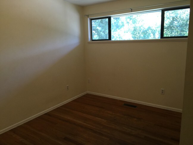 Photo - 420 NW Maryland St Unidad 1