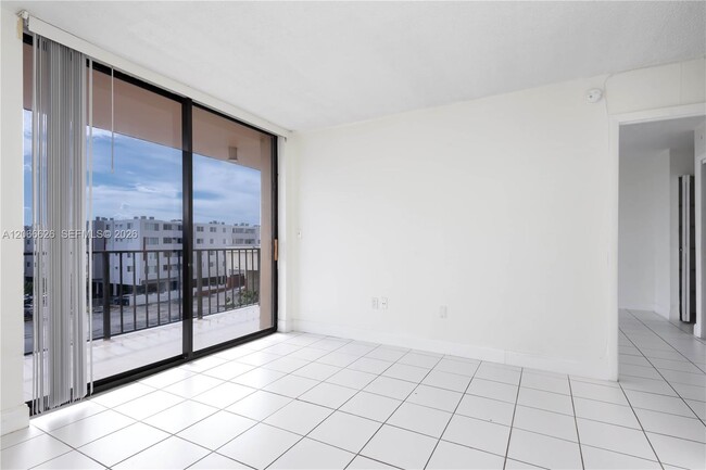 Photo - 16751 NE 9th Ave Unit 401