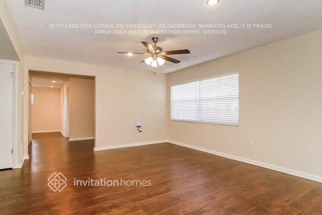 Photo - 609 Lakespur Ln
