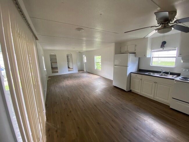 Photo - 1145 S Christiana Ave