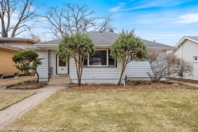 Building Photo - 815 N Ellsworth St