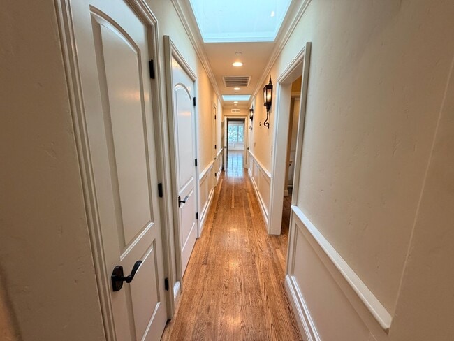 Photo - 831 Columbia Dr
