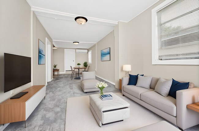 Building Photo - 634 4th St Rental