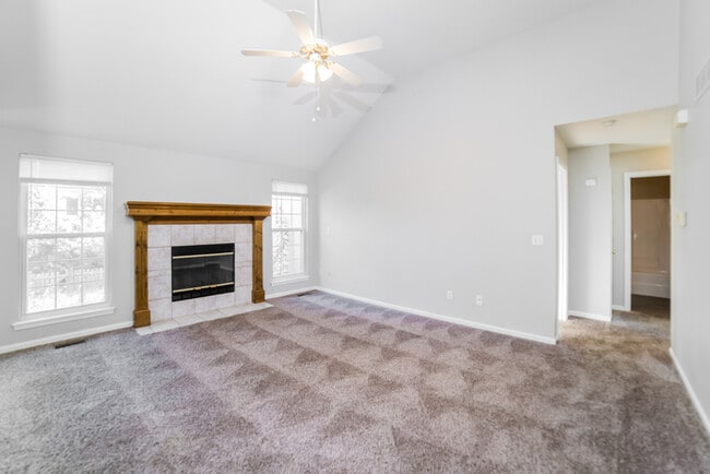 Photo - 117 E Foxwood Dr