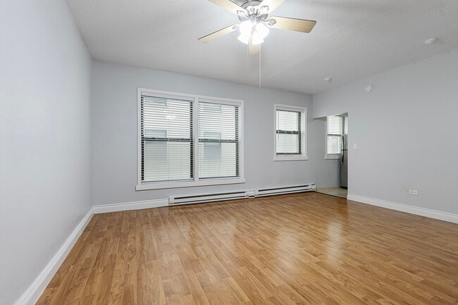 Photo - 4520 N Clarendon Ave Unit 509