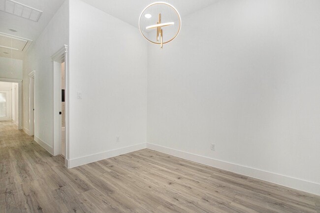 Photo - 3652 Seabrook St