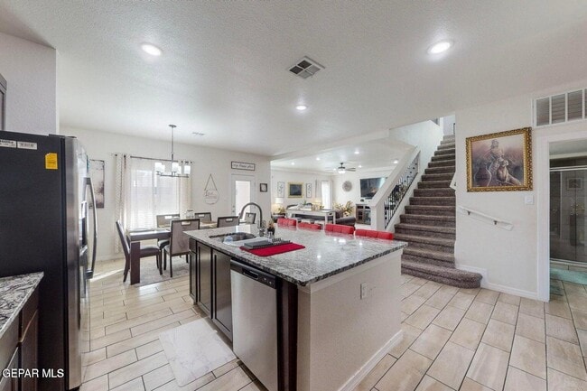 Photo - 12820 Linstead Ave
