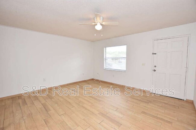Photo - 613 Robin Rd Unit 5