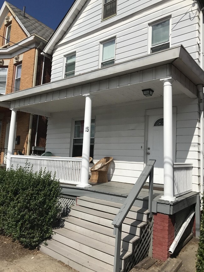 15 Delafield St