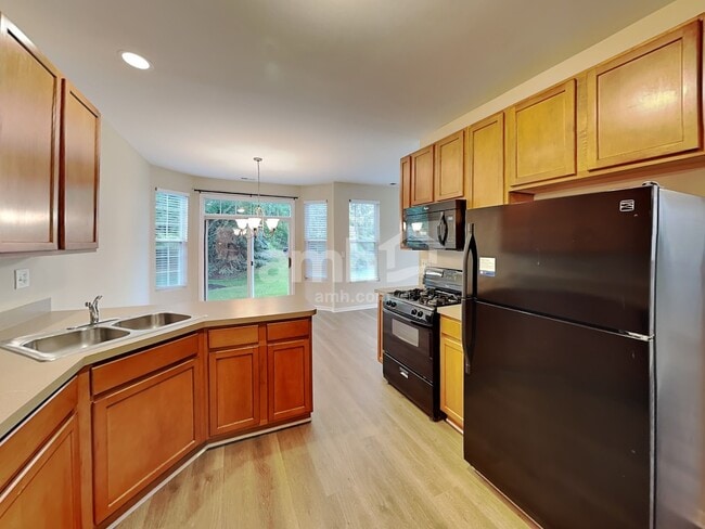 Photo - 509 Springbrook Trail N
