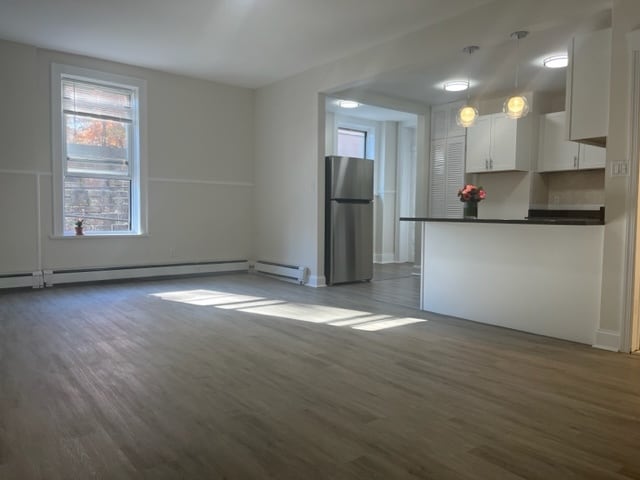 Building Photo - 322 6th St Unit Floor 2