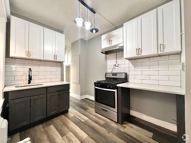 Building Photo - 104 Romaine Ave Unit 2A Rental