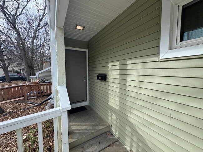 Photo - 255 N Michigan St