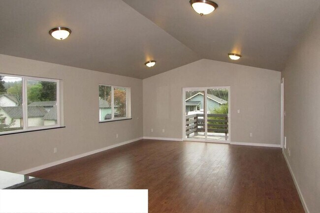 Photo - 7 Bedroom, 2 bath home located minutes fro...
