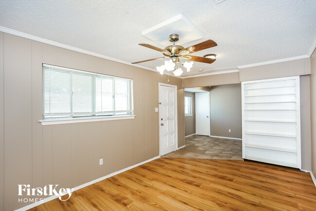 Photo - 2907 E Mitchell St