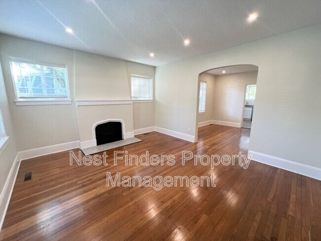 Photo - 3562 Hedrick St