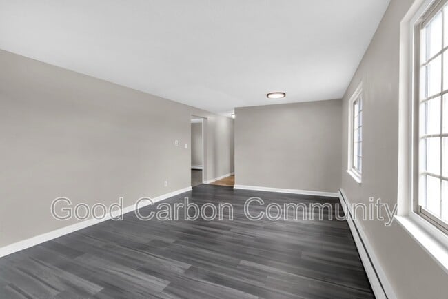 Photo - 311 Beattie Ave Unit 4