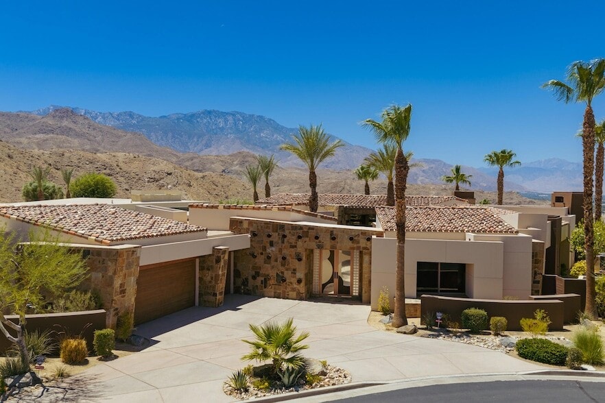 9 Rockcrest