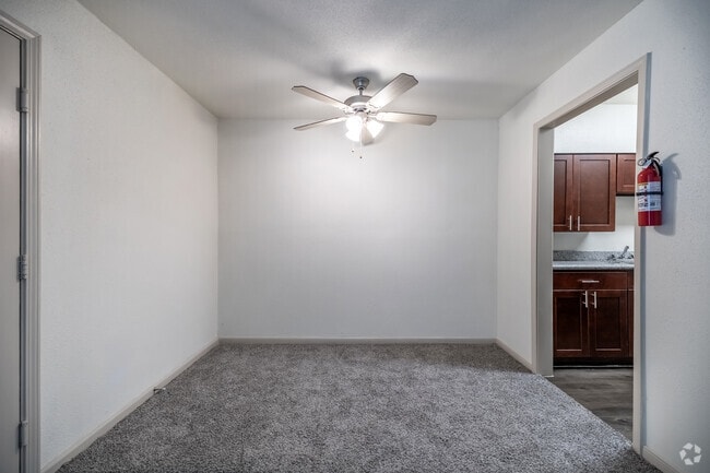 2BR, 1BA - 890SF - Dining Room