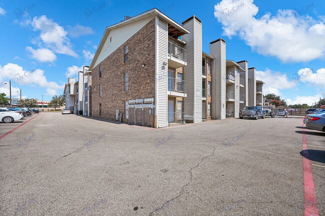 Photo - 9520 Royal Ln Unit 116