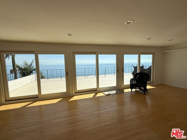 Photo - 18139 Coastline Dr Unit 4