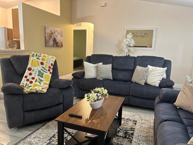 Photo - 13775 SW 115 Pl Unidad ID1331069P