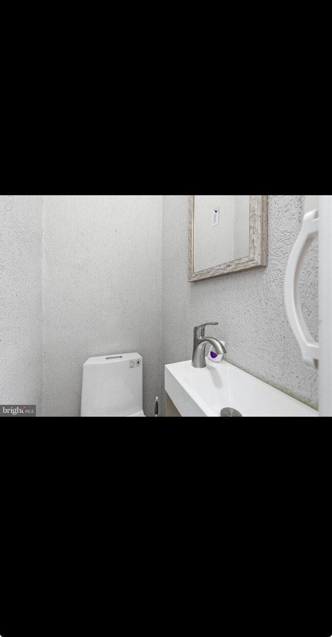 Photo - 6617 Rutland St