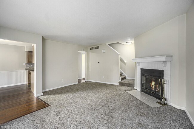 Photo - 3 br, 1.5 bath Condo - 3385 Scots Pine Way