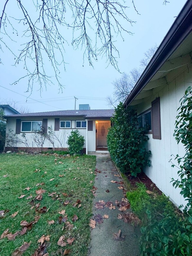 Photo - Westside - Close to Shopping