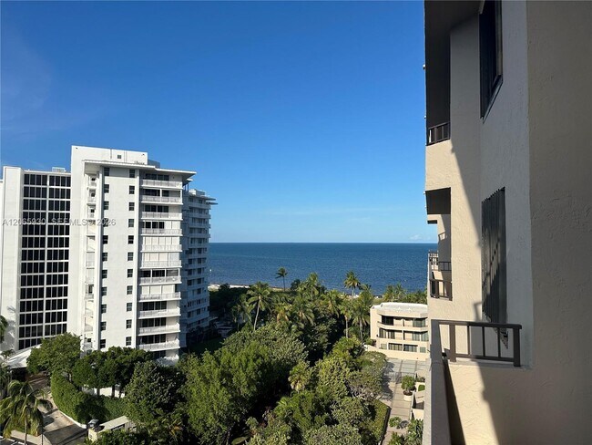 Photo - 251 Crandon Blvd Unit 931