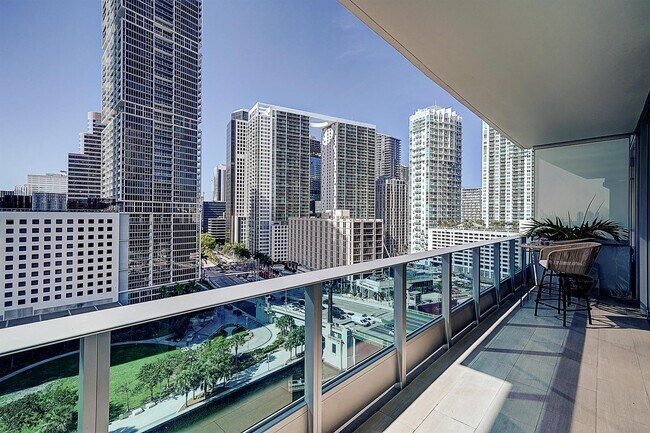 Photo - 200 Biscayne Boulevard Way