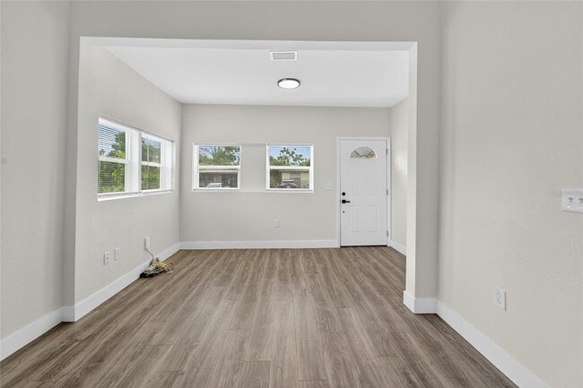 Photo - 2525 W Beach St