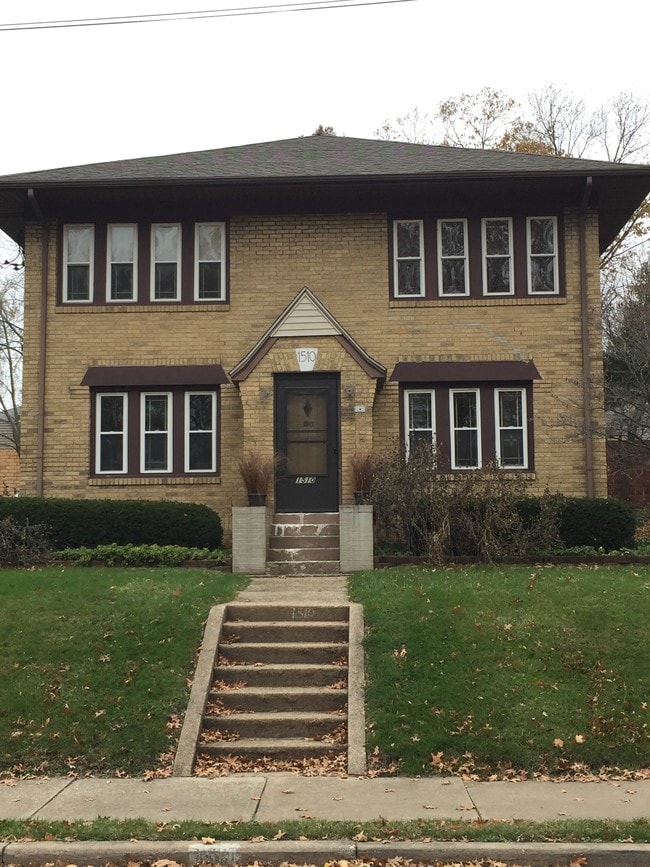 Building Photo - 1510 Front St Unit 4