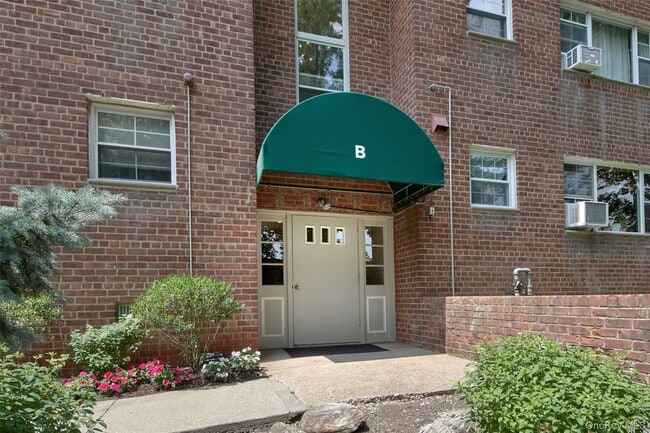 Photo - 100 Theodore Fremd Ave Unit B2C
