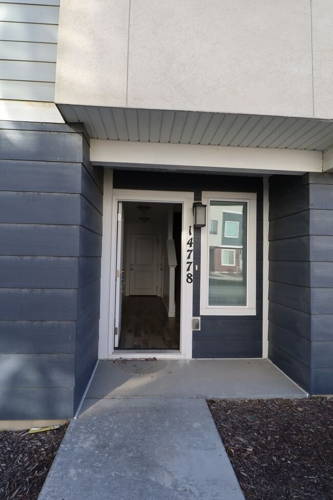 Photo - End Unit in Bluffdale