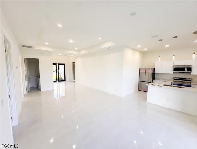 Photo - 477 Rayford St