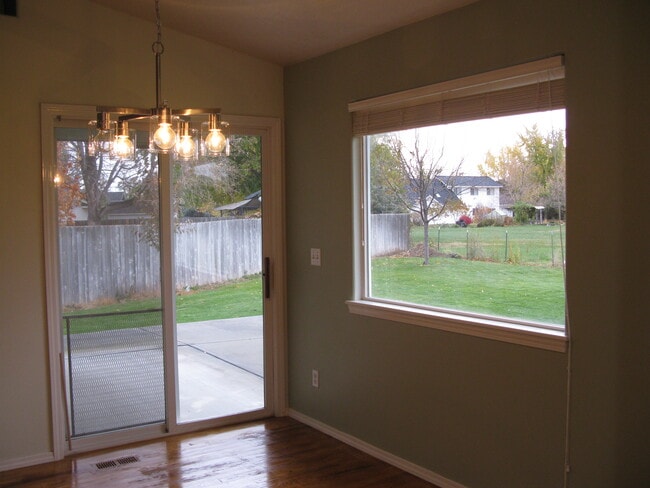 Photo - 2020 E Laguna Ave