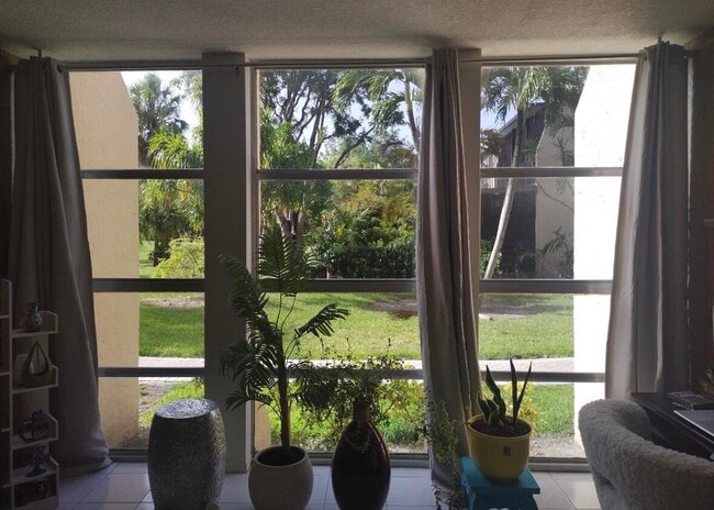 Photo - 2101 Atlantic Shores Blvd Unit 117