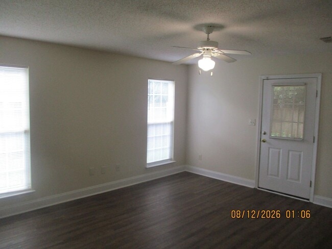 Photo - 113 Laurelwood Ct