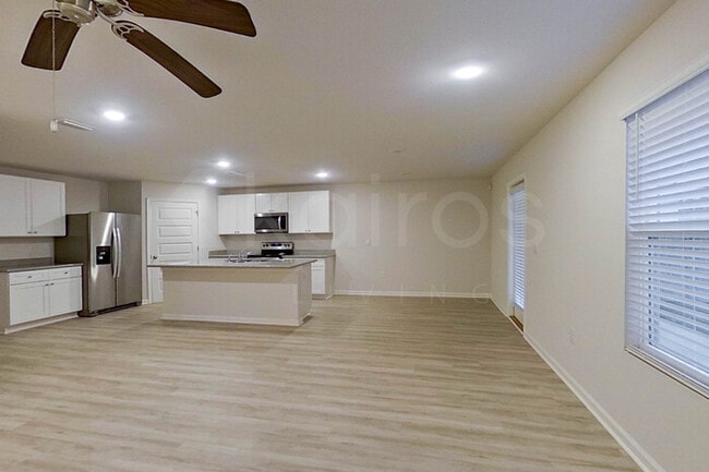 Photo - 312 Monarch Ln