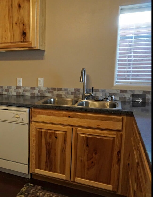 Photo - 2334 S Webb Cir
